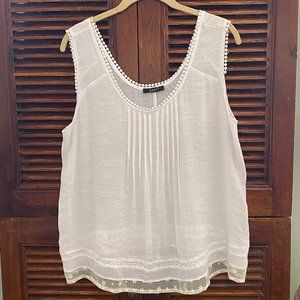 Dex White Gauze Top with Pleat and Lace Detail